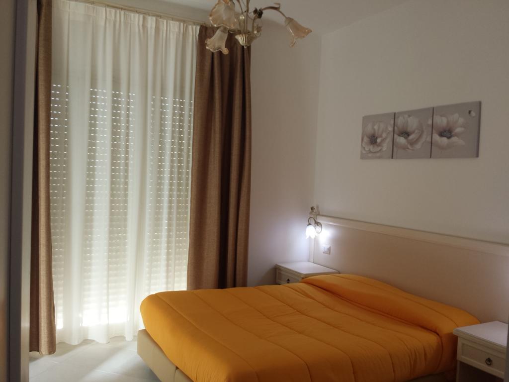Afrodite Otel Scalea Oda fotoğraf